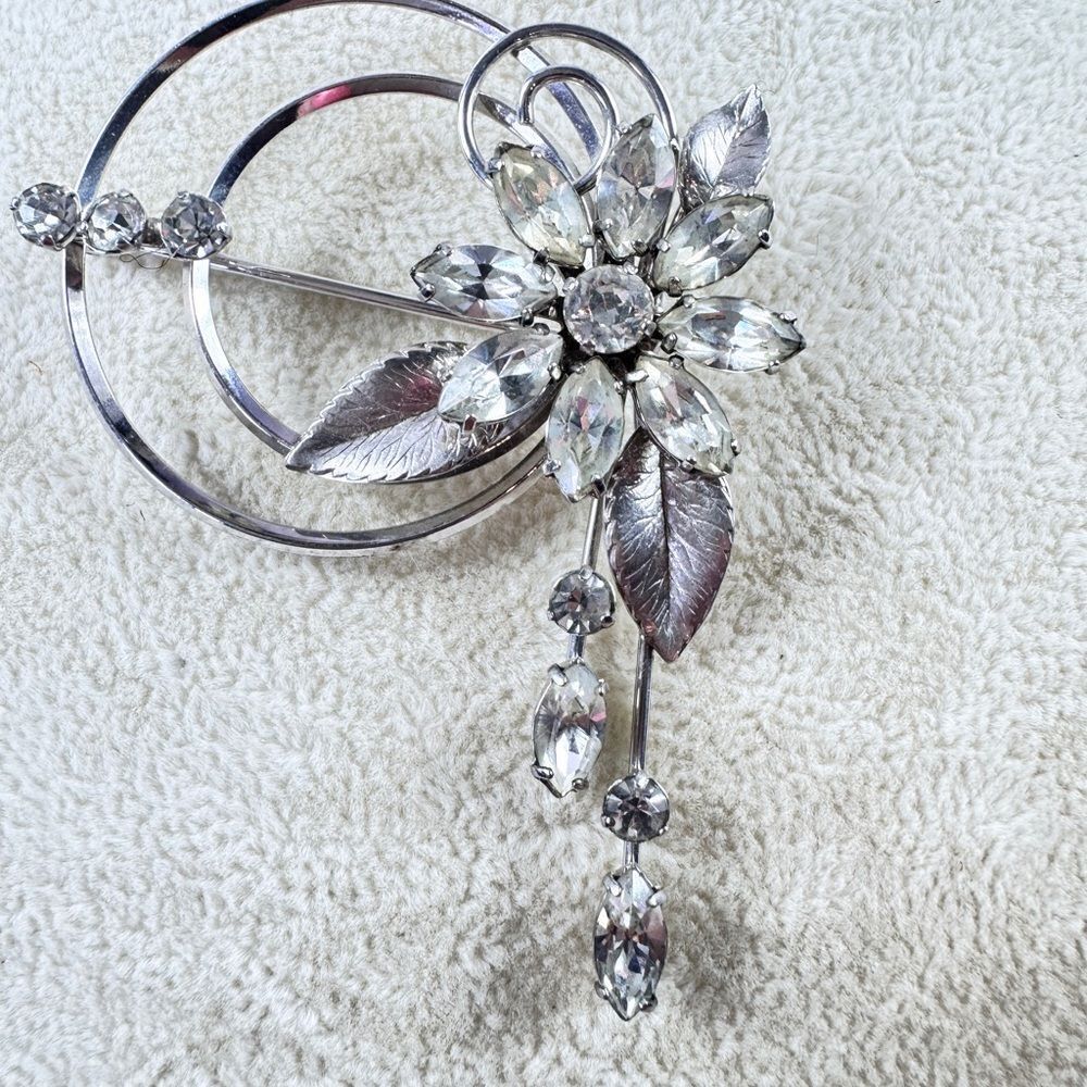 Krementz Elegant Silver Gemstone Floral Brooch